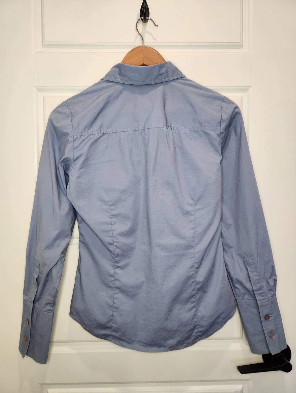 XS Club Monaco Light Blue Women's Button-Down Utility Shirt Classic Long Sleeve - Picture 4 of 5